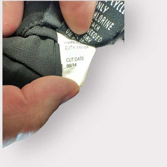 Women’s Retro Torrid 1 Black Sheer Ruffle Button Down Banded Waist Top 1X 1XL - Picture 10 of 10